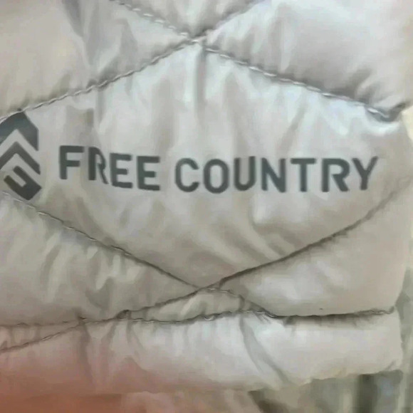 Free Country silver/grey lightweight puffer jacket size small. - Picture 8 of 8
